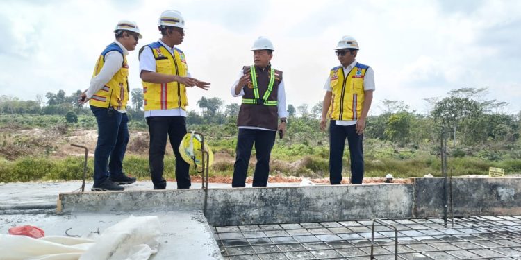 Gubernur Al Haris Pantau Pembangunan Tol Baleno, Progres Pekerjaan 92,5 Persen