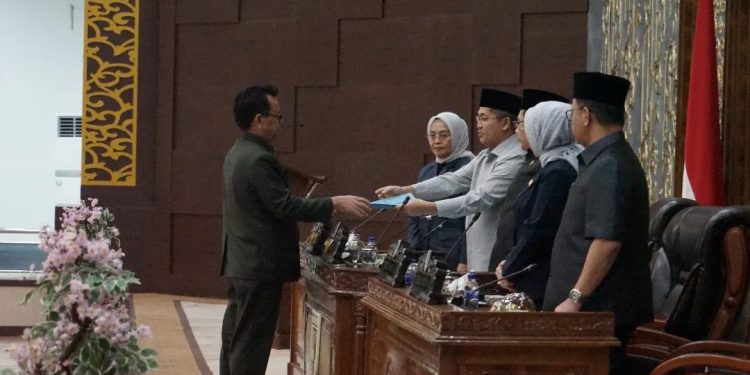 DPRD Kota Jambi Gelar Paripurna Stemmotivering Terhadap Perubahan APBD