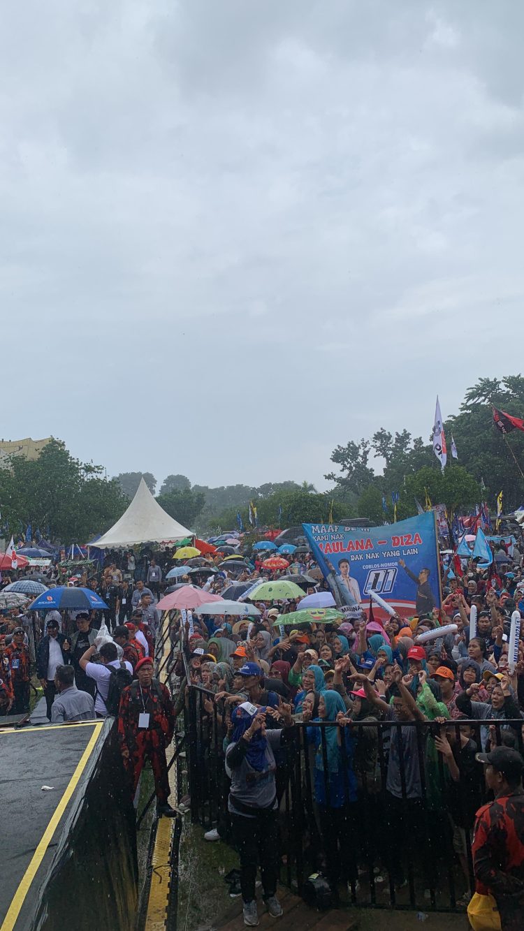 Ribuan Masyarakat Antusias Hadir Kampanye Maulana-Diza
