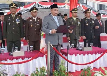 Upacara HUT ke-80 RI di Balai Kota Jambi, Ketua DPRD Kemas Faried Bacakan Teks Proklamasi